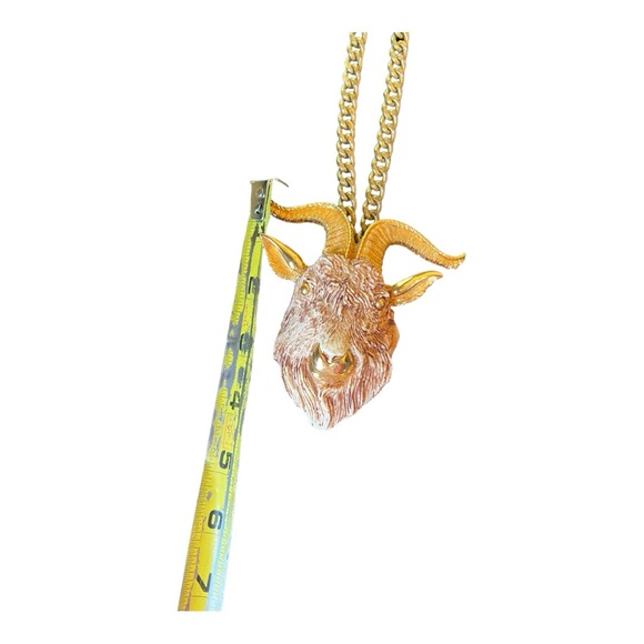 Vintage Razza Resin Carved Ram Head Necklace - Picture 4 of 5